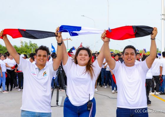 Entregamos a las familias nicaragüenses Paso a Desnivel Comandante Julio Buitrago Urroz
