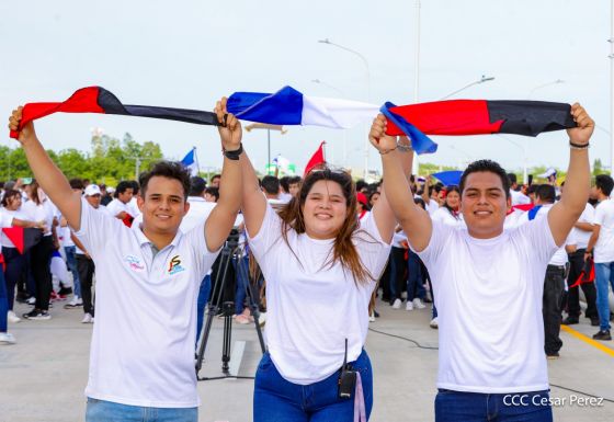 Entregamos a las familias nicaragüenses Paso a Desnivel Comandante Julio Buitrago Urroz