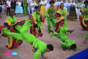 Gran Baile del Huipil en la Plaza Soberanía en Managua