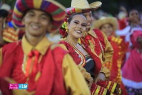 Gran Baile del Huipil en la Plaza Soberanía en Managua