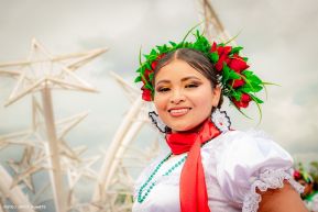Gran Baile del Huipil en la Plaza Soberanía en Managua