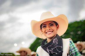 Gran Baile del Huipil en la Plaza Soberanía en Managua