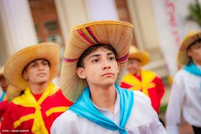 Gran Baile del Huipil en la Plaza Soberanía en Managua