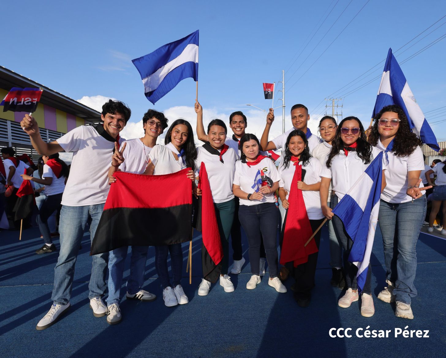 Gobierno de Rosario y Daniel entregan a las familias Primer Tramo de la Pista Héroes de La Insurrección