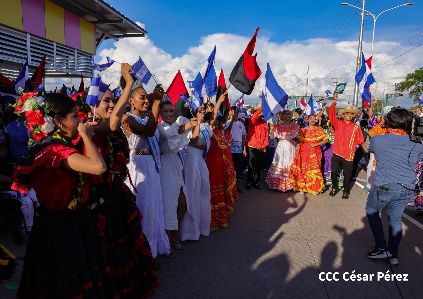Gobierno de Rosario y Daniel entregan a las familias Primer Tramo de la Pista Héroes de La Insurrección