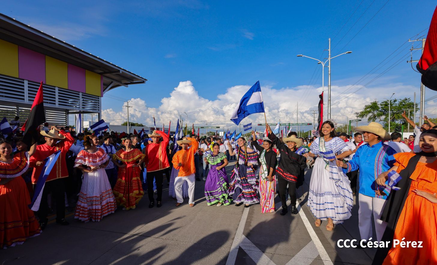 Gobierno de Rosario y Daniel entregan a las familias Primer Tramo de la Pista Héroes de La Insurrección