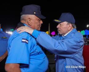 46 aniversario de fundación de la Policía Nacional  