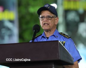 Desfile Policial “Unidad, Fuerza y Victorias” en la Avenida de Bolívar a Chávez