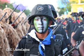 Desfile Policial “Unidad, Fuerza y Victorias” en la Avenida de Bolívar a Chávez