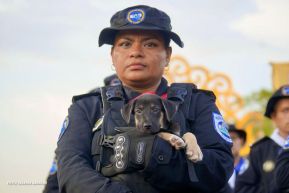 Desfile Policial “Unidad, Fuerza y Victorias” en la Avenida de Bolívar a Chávez