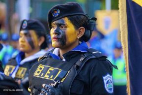 Desfile Policial “Unidad, Fuerza y Victorias” en la Avenida de Bolívar a Chávez