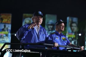 Desfile Policial “Unidad, Fuerza y Victorias” en la Avenida de Bolívar a Chávez