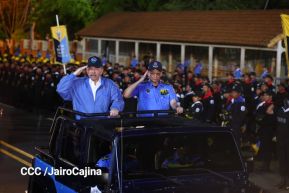 Desfile Policial “Unidad, Fuerza y Victorias” en la Avenida de Bolívar a Chávez