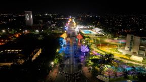 Desfile Policial “Unidad, Fuerza y Victorias” en la Avenida de Bolívar a Chávez