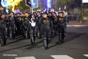 Desfile Policial “Unidad, Fuerza y Victorias” en la Avenida de Bolívar a Chávez