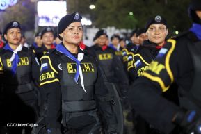 Desfile Policial “Unidad, Fuerza y Victorias” en la Avenida de Bolívar a Chávez