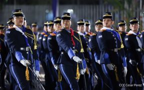 Desfile Policial “Unidad, Fuerza y Victorias” en la Avenida de Bolívar a Chávez