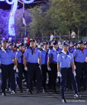 Desfile Policial “Unidad, Fuerza y Victorias” en la Avenida de Bolívar a Chávez