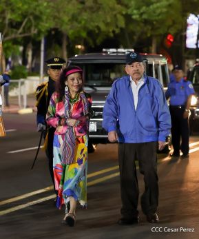 Desfile Policial “Unidad, Fuerza y Victorias” en la Avenida de Bolívar a Chávez