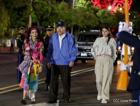 Desfile Policial “Unidad, Fuerza y Victorias” en la Avenida de Bolívar a Chávez