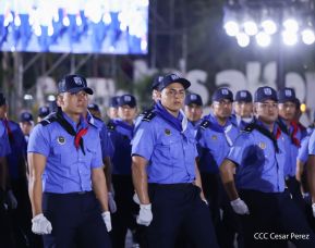 Desfile Policial “Unidad, Fuerza y Victorias” en la Avenida de Bolívar a Chávez