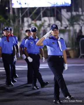 Desfile Policial “Unidad, Fuerza y Victorias” en la Avenida de Bolívar a Chávez
