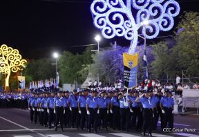 Desfile Policial “Unidad, Fuerza y Victorias” en la Avenida de Bolívar a Chávez