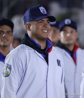 Desfile Policial “Unidad, Fuerza y Victorias” en la Avenida de Bolívar a Chávez