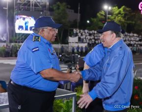 Desfile Policial “Unidad, Fuerza y Victorias” en la Avenida de Bolívar a Chávez