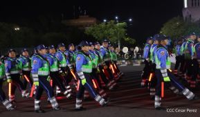 Desfile Policial “Unidad, Fuerza y Victorias” en la Avenida de Bolívar a Chávez