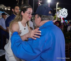 Desfile Policial “Unidad, Fuerza y Victorias” en la Avenida de Bolívar a Chávez