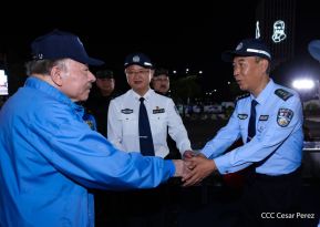 Desfile Policial “Unidad, Fuerza y Victorias” en la Avenida de Bolívar a Chávez