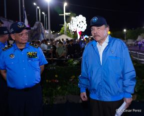 Desfile Policial “Unidad, Fuerza y Victorias” en la Avenida de Bolívar a Chávez