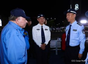 Desfile Policial “Unidad, Fuerza y Victorias” en la Avenida de Bolívar a Chávez