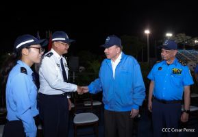 Desfile Policial “Unidad, Fuerza y Victorias” en la Avenida de Bolívar a Chávez