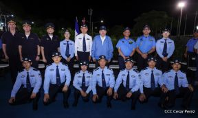 Desfile Policial “Unidad, Fuerza y Victorias” en la Avenida de Bolívar a Chávez