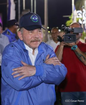 Desfile Policial “Unidad, Fuerza y Victorias” en la Avenida de Bolívar a Chávez
