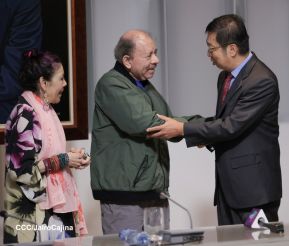 Copresidentes de Nicaragua despiden al Embajador de la República Popular China, Compañero Chen Xi