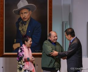 Copresidentes de Nicaragua despiden al Embajador de la República Popular China, Compañero Chen Xi