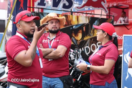 Familias de Managua disfrutan de la Feria Ganadera Navidad 2025