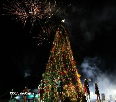 Familias de Managua disfrutan de la Feria Ganadera Navidad 2025
