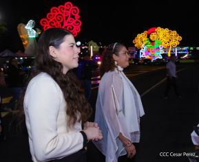 Inauguración de altares en honor a la Inmaculada Concepción de María en la Avenida de Bolívar a Chávez