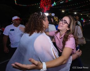 Inauguración de altares en honor a la Inmaculada Concepción de María en la Avenida de Bolívar a Chávez