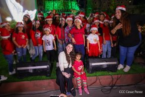 Inauguración de altares en honor a la Inmaculada Concepción de María en la Avenida de Bolívar a Chávez