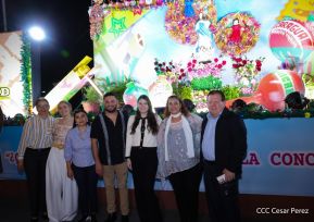 Inauguración de altares en honor a la Inmaculada Concepción de María en la Avenida de Bolívar a Chávez
