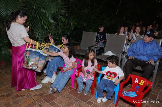 Copresidentes de Nicaragua, comandante Daniel Ortega y Compañera Rosario Murillo celebran la Purísima 