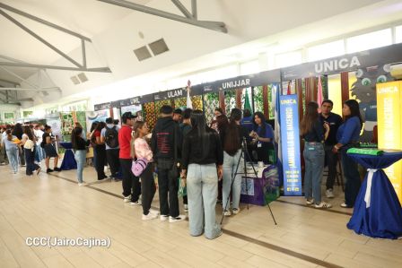 Feria Nacional de Becas Universitarias 2026