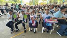 ¡Más y Más Victorias! Estudiantes de Nicaragua inician ciclo escolar 2026