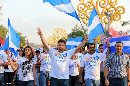 Juventud camina en Amor, Paz y Vida hacia Nuevos Tiempos