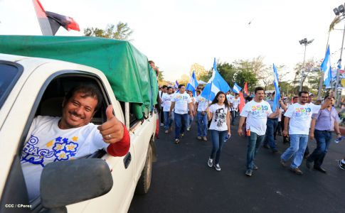 Juventud camina en Amor, Paz y Vida hacia Nuevos Tiempos